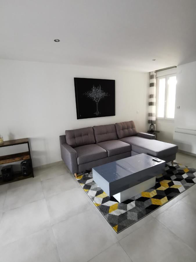 Superbe Appartement Neuf Tout Equipe, Non Fumeur Avec Place De Parking Privee Orleans Exterior photo