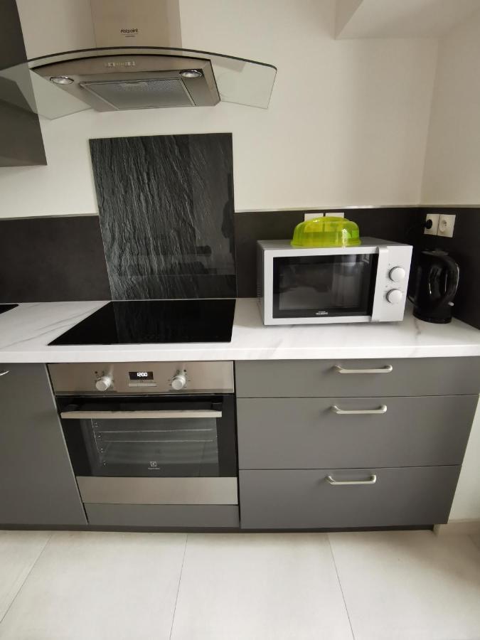 Superbe Appartement Neuf Tout Equipe, Non Fumeur Avec Place De Parking Privee Orleans Exterior photo